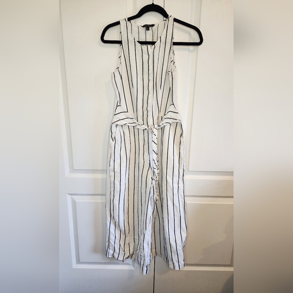 Banana Republic Linen/Cotton One Piece Capris Jumper Size 4 - Picture 1 of 10